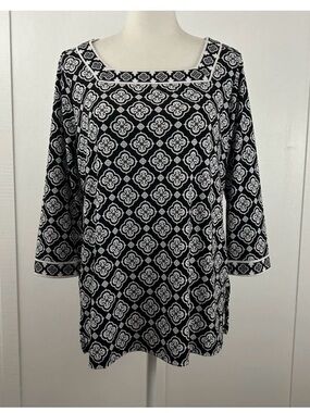 Magnolia Grace Black and White Geometric-Print Tunic Top
